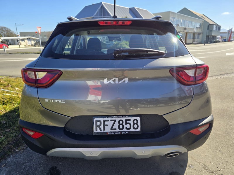 2025 Kia Stonic SX 1.0T Auto - image 4