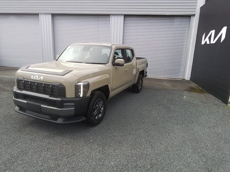 2025 Kia Tasman TXR 4 WD 2.2 Diesel 8 speed auto image 3