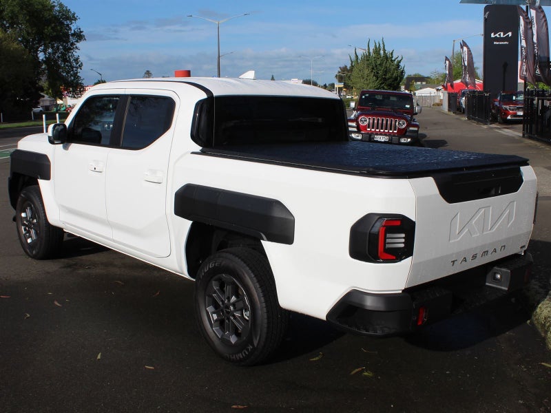 2025 Kia Tasman TXR 4WD Wellside image 4