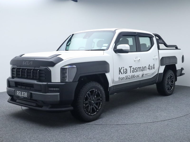 2025 Kia Tasman TXS image 3