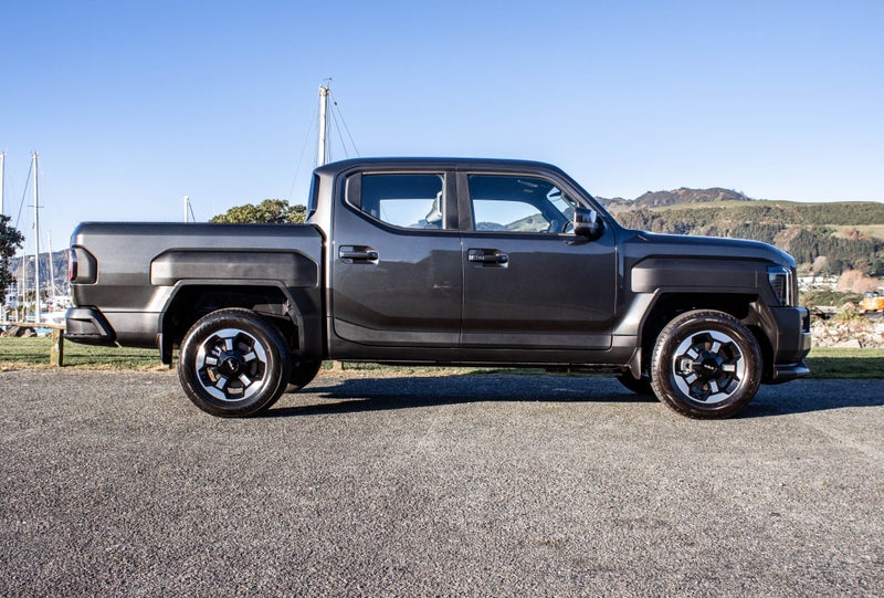 2025 Kia Tasman TXS 4WD D/Cab Wellside 2.2TD image 5