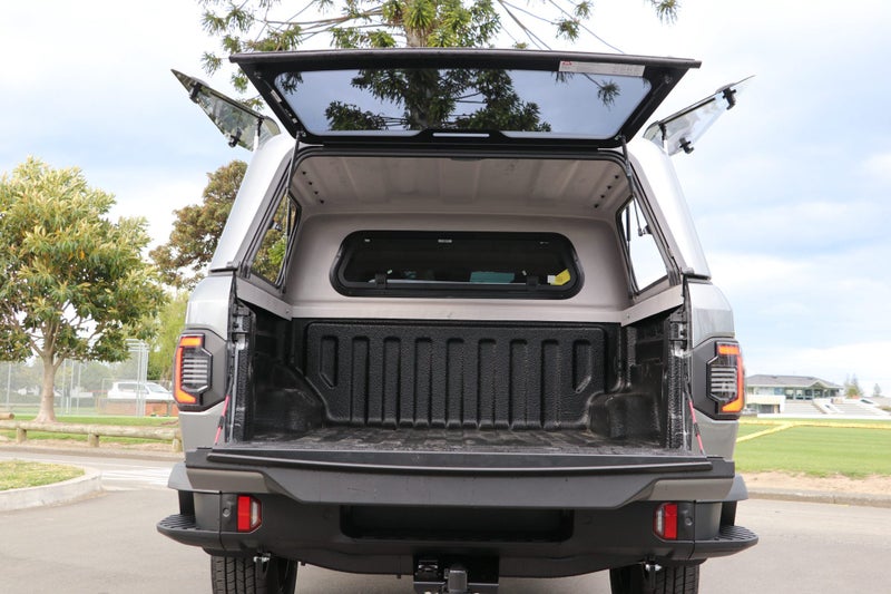 2025 Kia Tasman TXS 4WD Wellside image 5