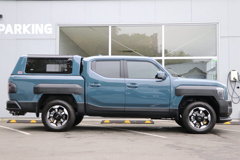2025 Kia Tasman TXS 4WD Wellside image 3