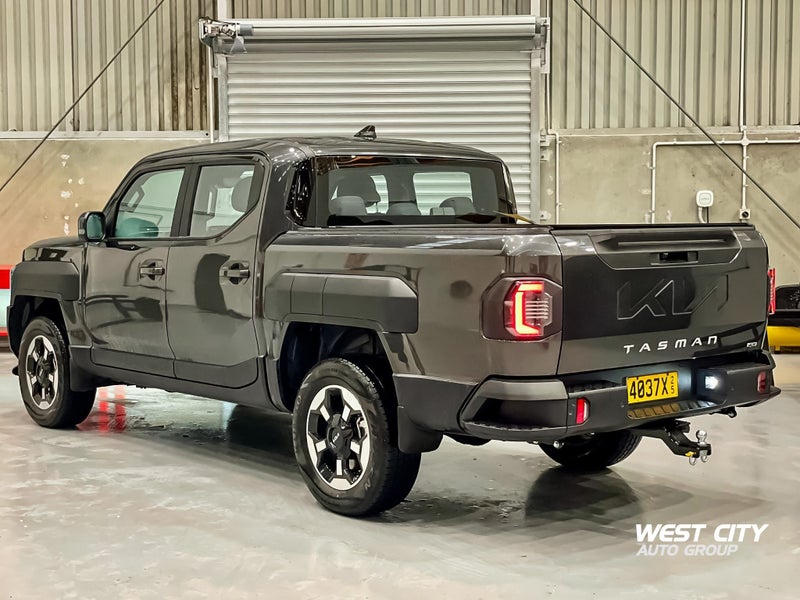 2025 Kia Tasman TXS image 3