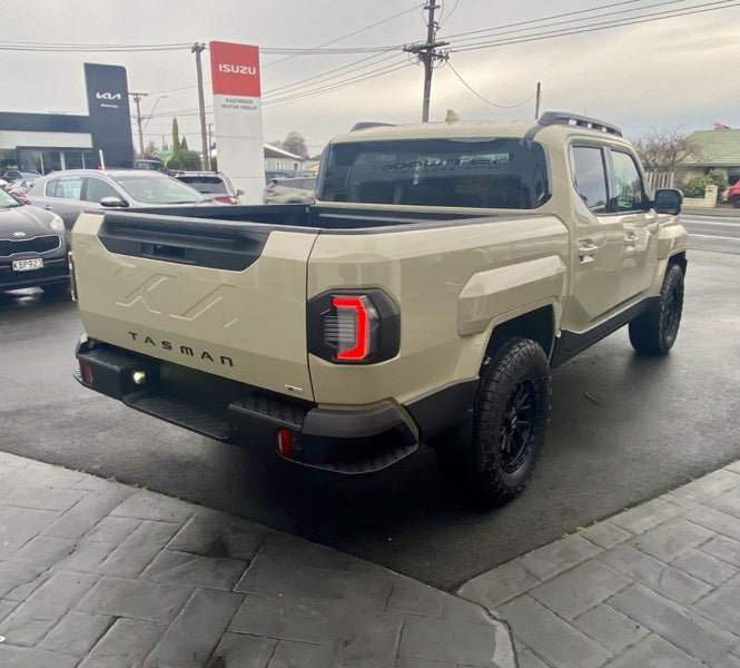 2025 Kia Tasman X-Line 2.2 Diesel 4WD Dual Ca image 4