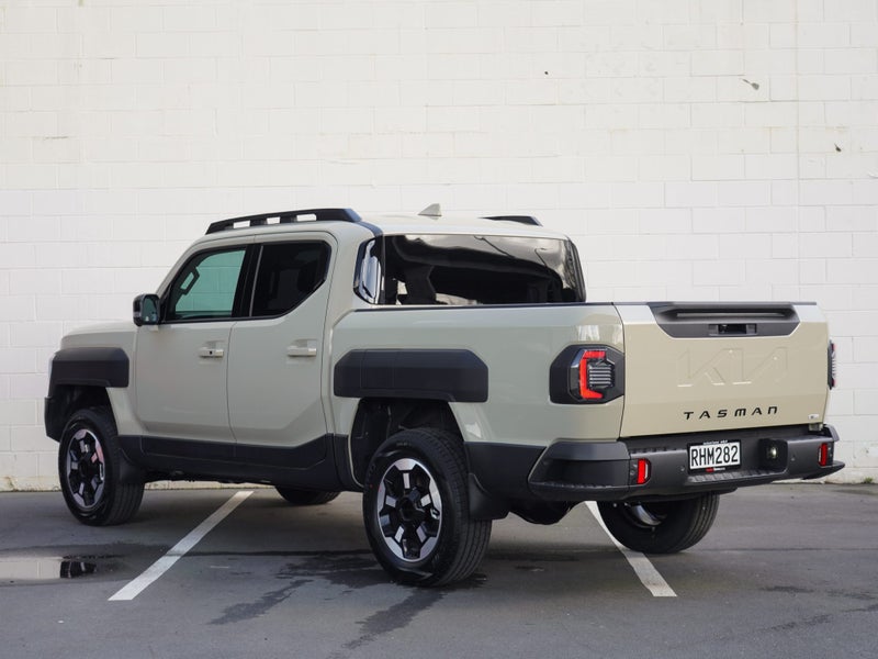 2025 Kia Tasman X-Line 2.2 Diesel DC Wellside image 3