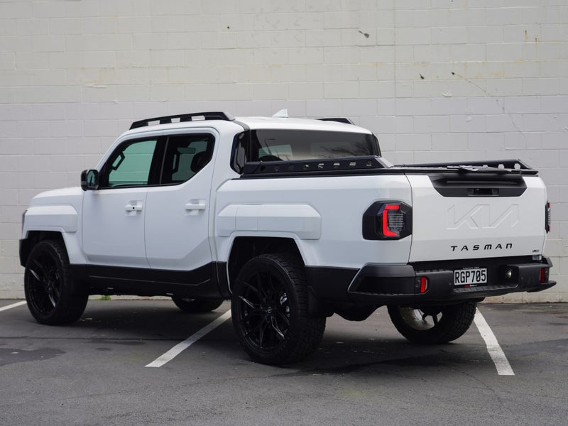 2025 Kia Tasman X-Line 2.2 Diesel DC Wellside image 2