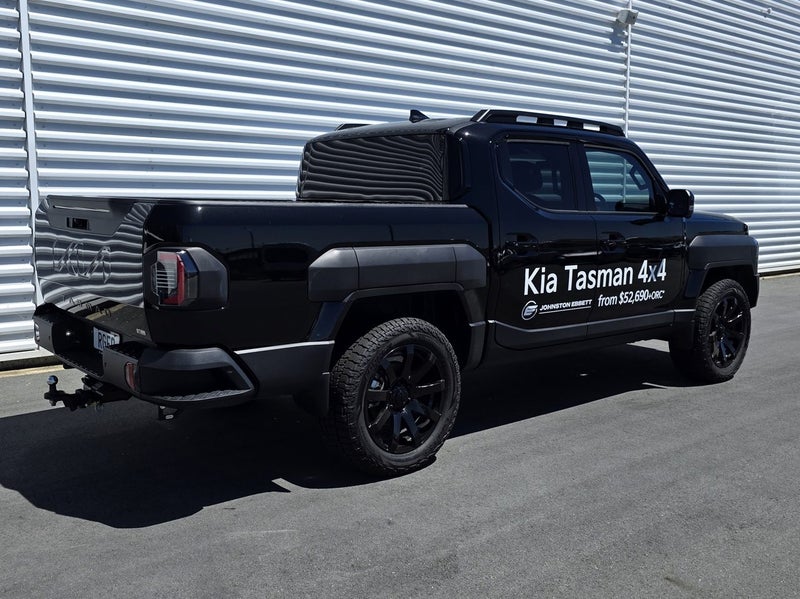 2025 Kia Tasman X-Line 4WD Wellside image 4