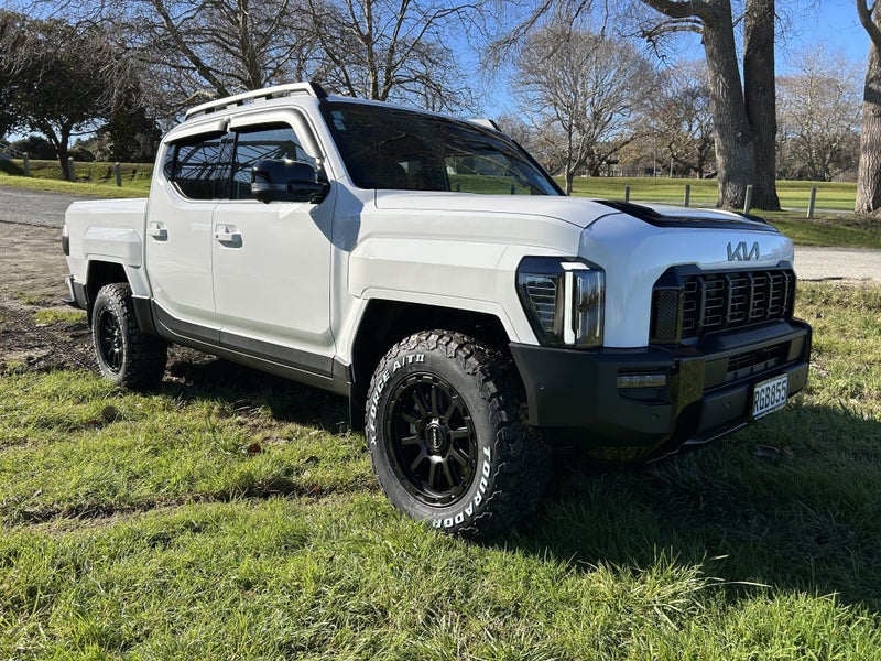 2025 Kia Tasman X-Line 4Wd Wellside image 2