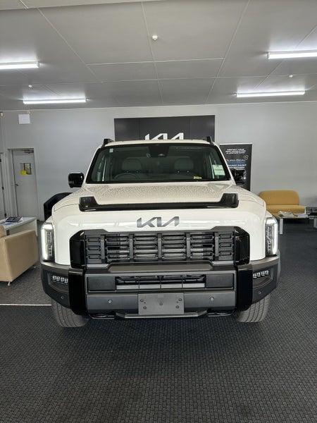 2025 Kia Tasman X-Line 4Wd Wellside image 2