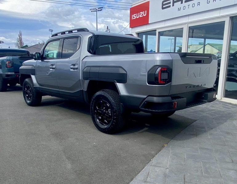 2025 Kia Tasman X-Pro 2.2 4WD Dual Cab image 3