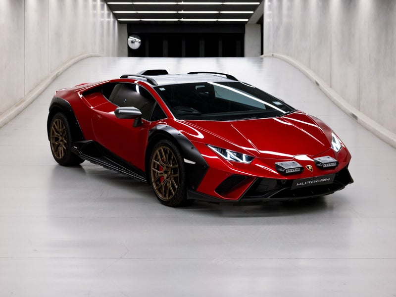 2025 Lamborghini Huracan Sterrato image 2