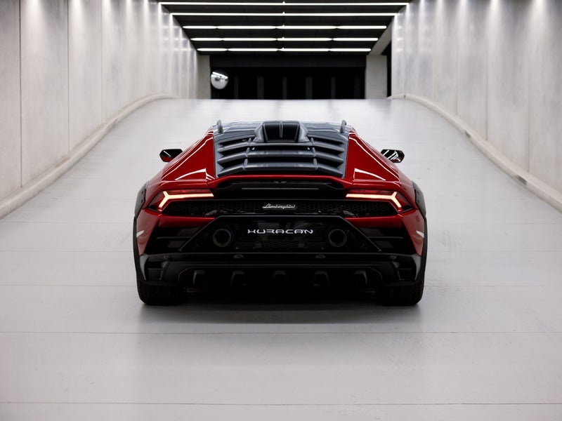 2025 Lamborghini Huracan Sterrato image 3