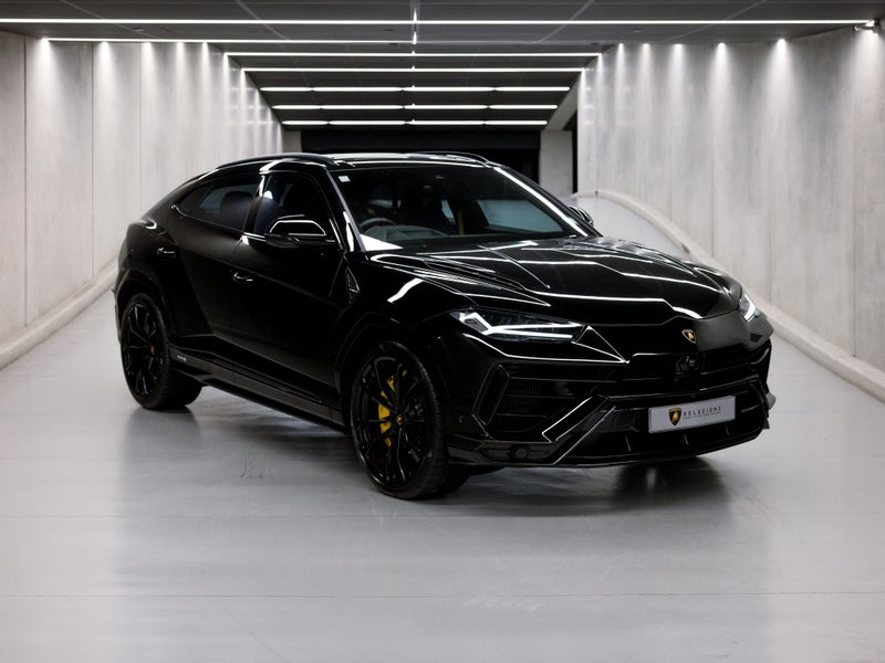 2025 Lamborghini URUS S image 2