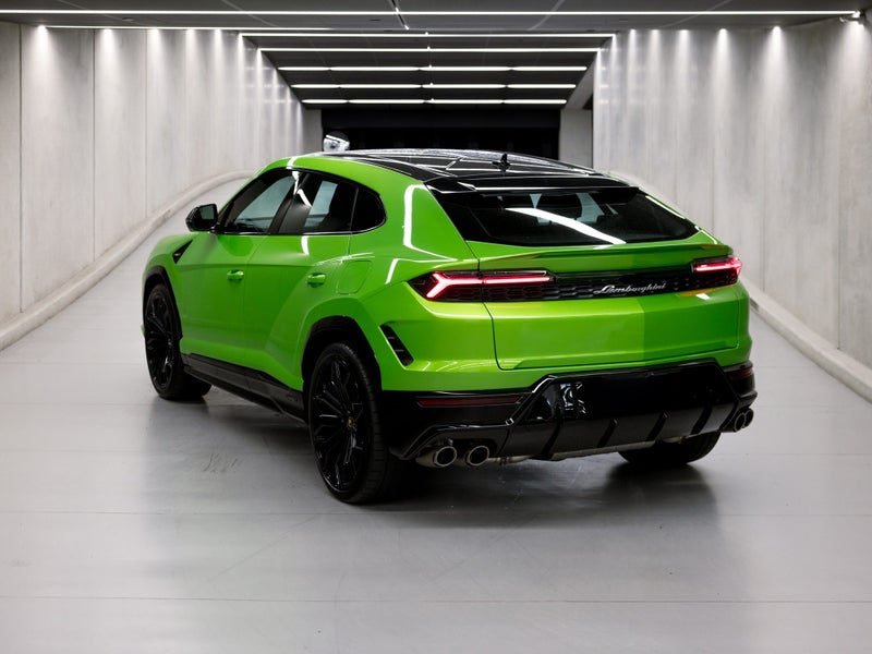 2025 Lamborghini URUS SE image 4