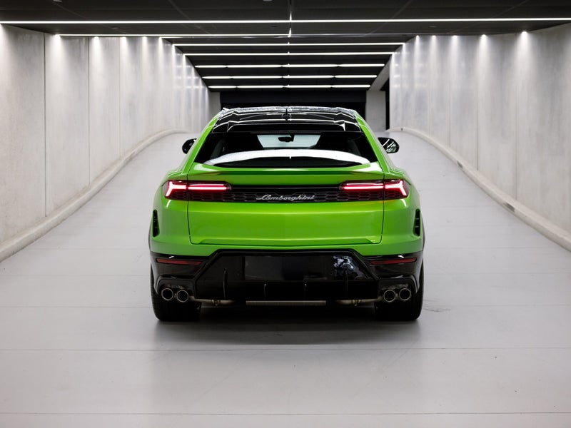 2025 Lamborghini URUS SE image 5