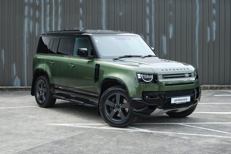 2025 Land Rover Defender 110 425 EDITION image 1