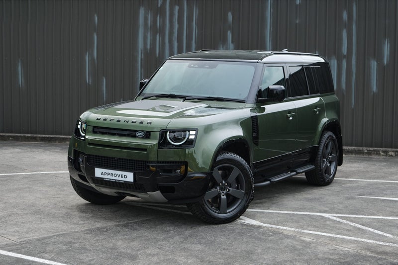 2025 Land Rover Defender 110 425 EDITION image 2