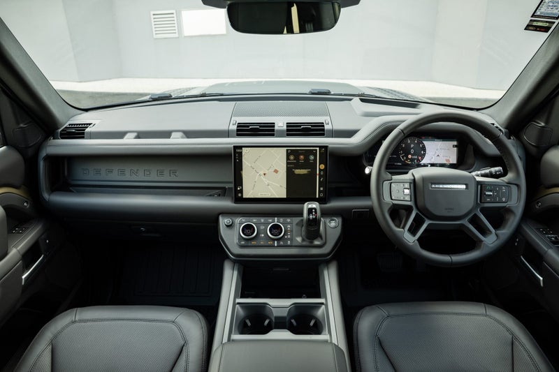 2025 Land Rover Defender 110 425 EDITION image 4