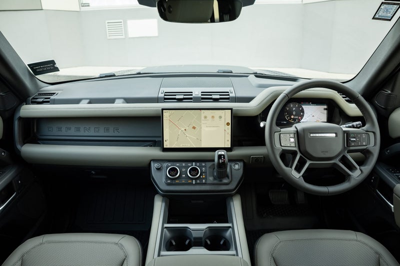 2025 Land Rover Defender 110 425 EDITION image 4