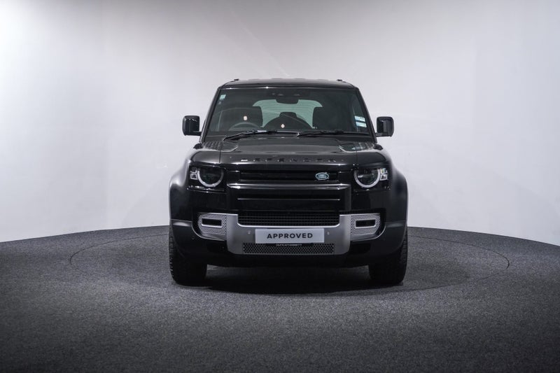 2025 Land Rover Defender 110 D250 S, 184KW, 3.0... image 2