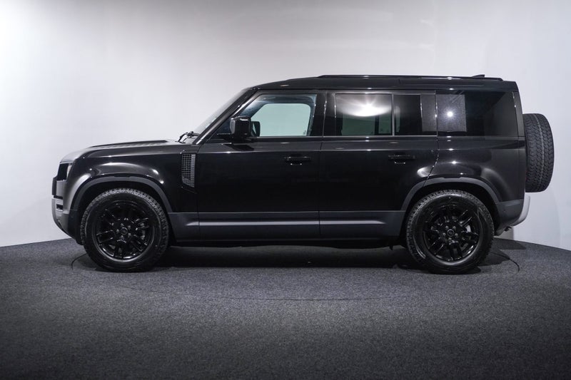 2025 Land Rover Defender 110 D250 S, 184KW, 3.0... image 4