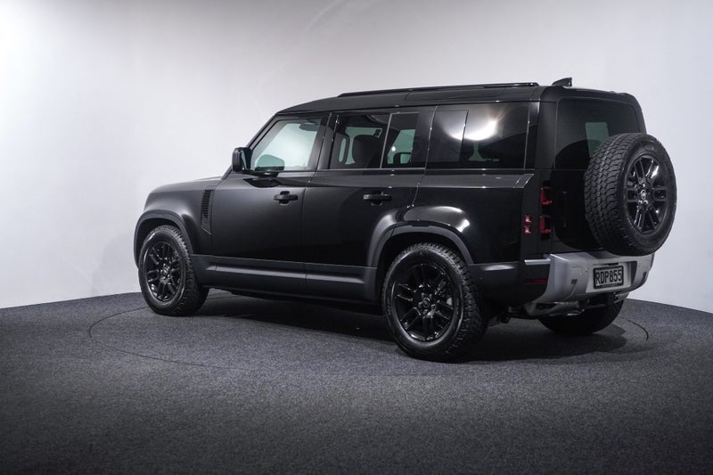 2025 Land Rover Defender 110 D250 S, 184KW, 3.0... image 5