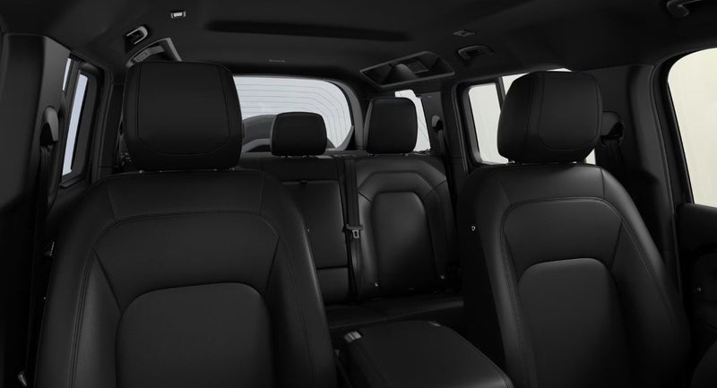2025 Land Rover Defender 110 D250 S, 184KW, 6 C... image 5