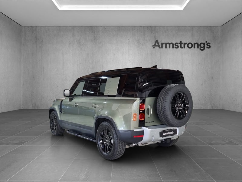 2025 Land Rover Defender 110 D250 S image 3