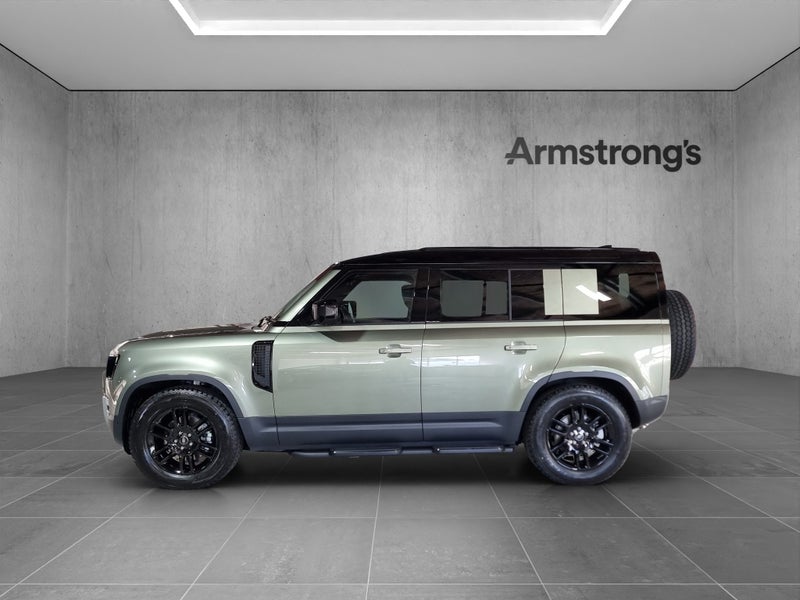 2025 Land Rover Defender 110 D250 S image 5