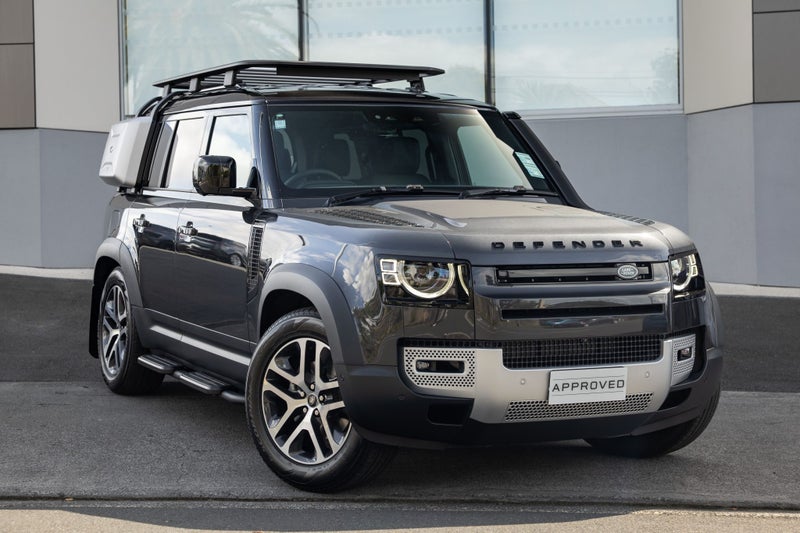 2025 Land Rover Defender 110 D250 S image 1