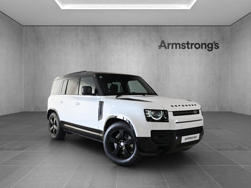2025 Land Rover Defender 110 D300 X-Dynamic SE image 1