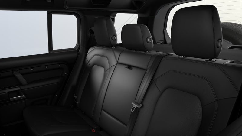 2025 Land Rover Defender 110 D350 X-Dynamic HSE image 5