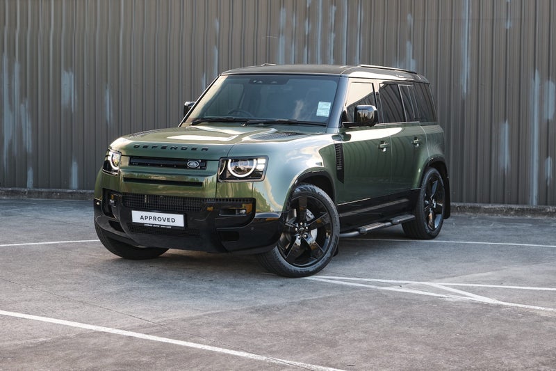 2025 Land Rover Defender 110 D350 X-Dynamic HSE image 2