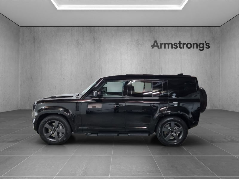 2025 Land Rover Defender 110 D350 X-Dynamic SE image 5