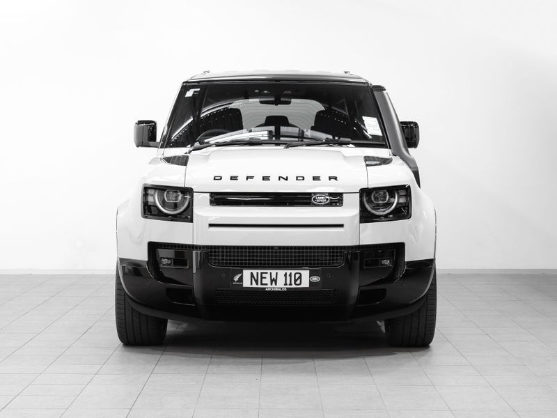 2025 Land Rover Defender 110 D350 X-Dynamic SE image 2
