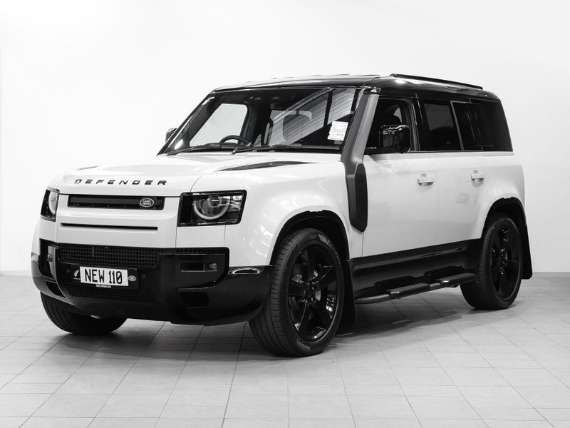 2025 Land Rover Defender 110 D350 X-Dynamic SE image 3