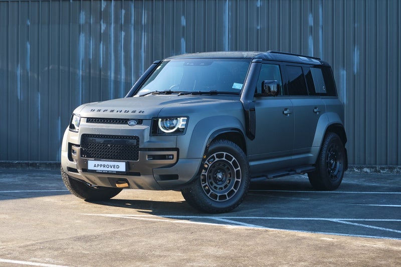 2025 Land Rover Defender 110 P635 OCTA EDITION ONE image 2