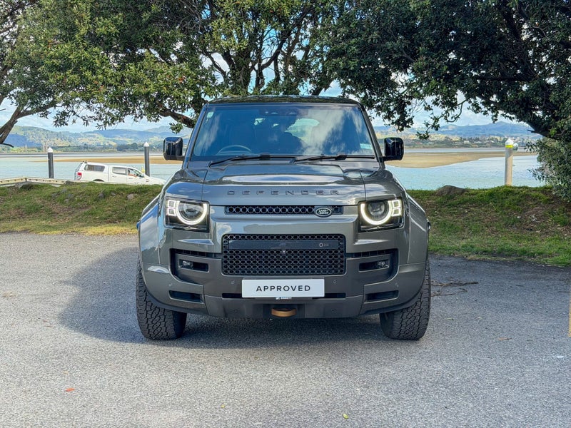 2025 Land Rover Defender 110 P635 OCTA Edition One image 2