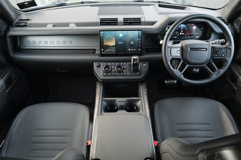 2025 Land Rover Defender 110 P635 OCTA EDITION ONE image 5