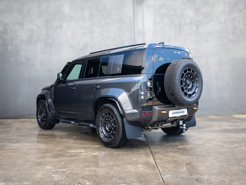 2025 Land Rover Defender 110 P635 OCTA Edition One image 2