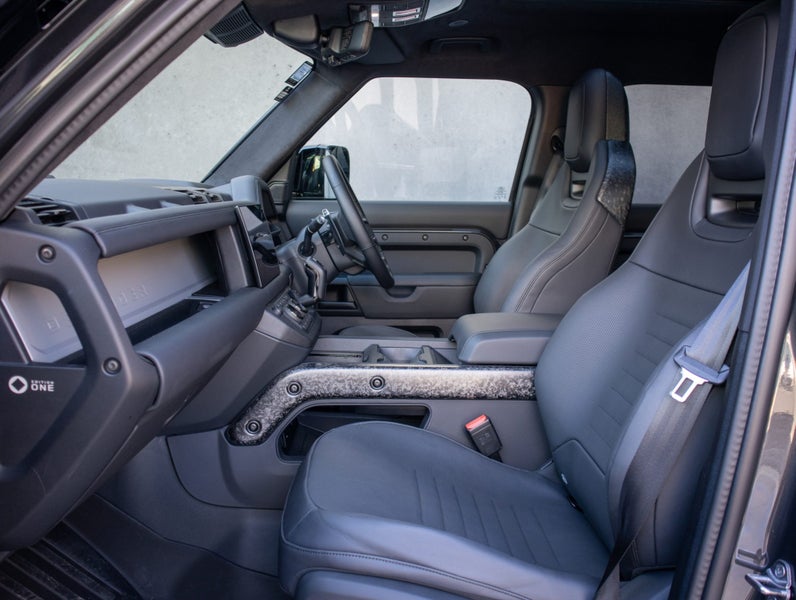 2025 Land Rover Defender 110 P635 OCTA Edition One image 3