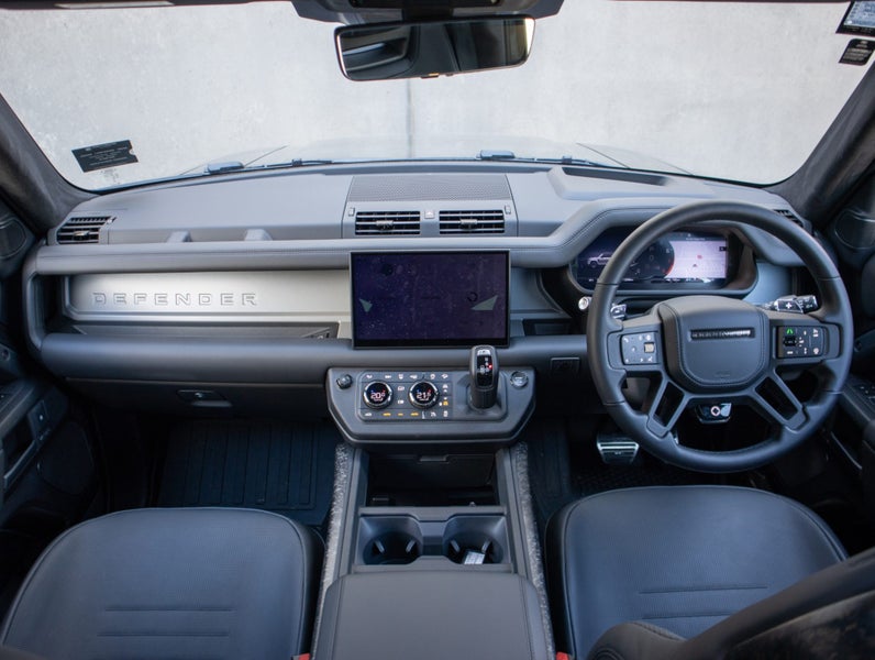 2025 Land Rover Defender 110 P635 OCTA Edition One image 4