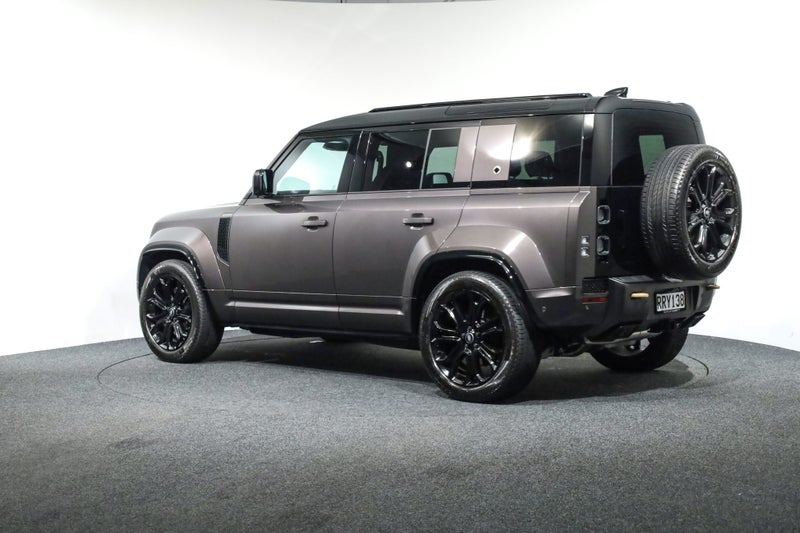 2025 Land Rover Defender 110 P635 OCTA, TWIN TU... image 2