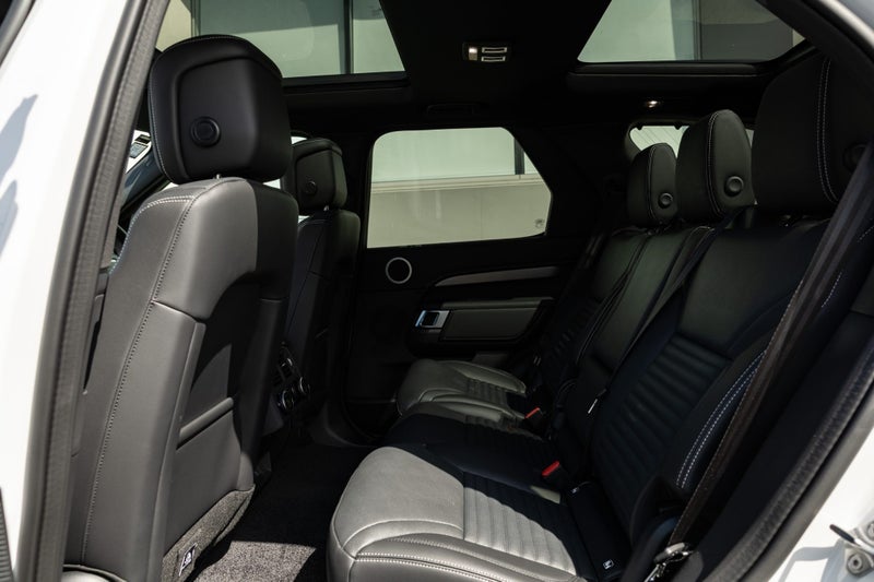 2025 Land Rover Discovery D250 Dynamic SE image 5