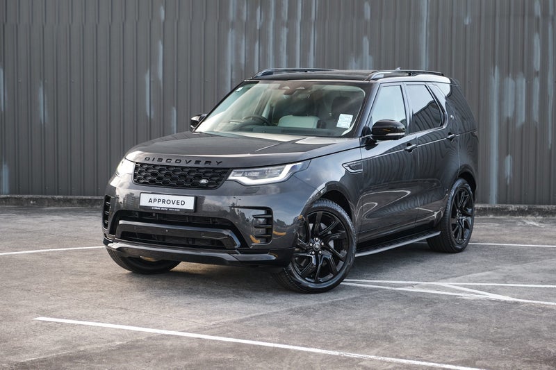 2025 Land Rover Discovery D250 Dynamic SE image 2