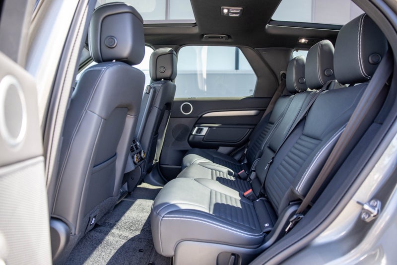 2025 Land Rover Discovery D250 Dynamic SE image 5