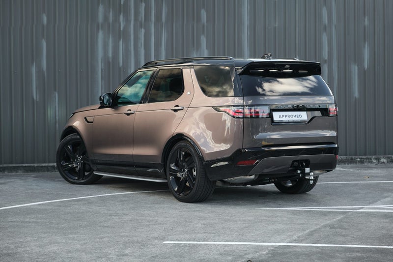 2025 Land Rover Discovery D350 Dynamic HSE image 2