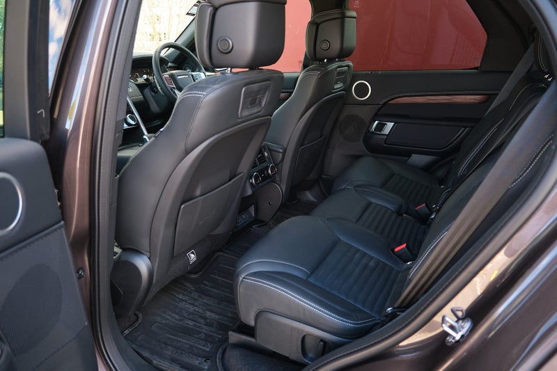 2025 Land Rover Discovery D350 Dynamic HSE image 3