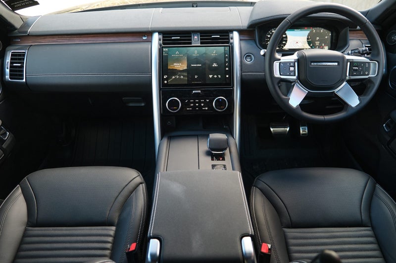 2025 Land Rover Discovery D350 Dynamic HSE image 4